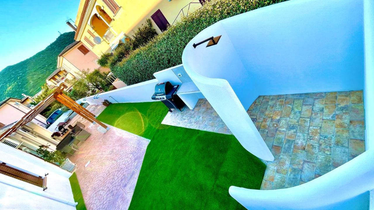 Ferienwohnung Le Residenze Del Mare Monolocale N2 La Caletta Exterior foto